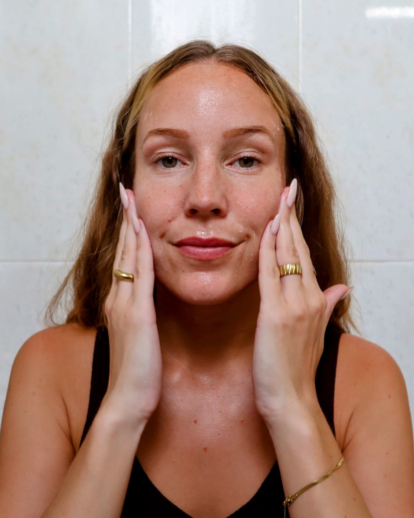 yūgen. skincare essentials Sensitive Skin Oil-To-Milk Cleanser