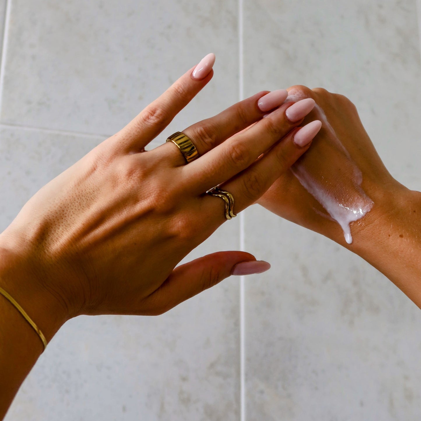 yūgen. skincare essentials Sensitive Skin Oil-To-Milk Cleanser