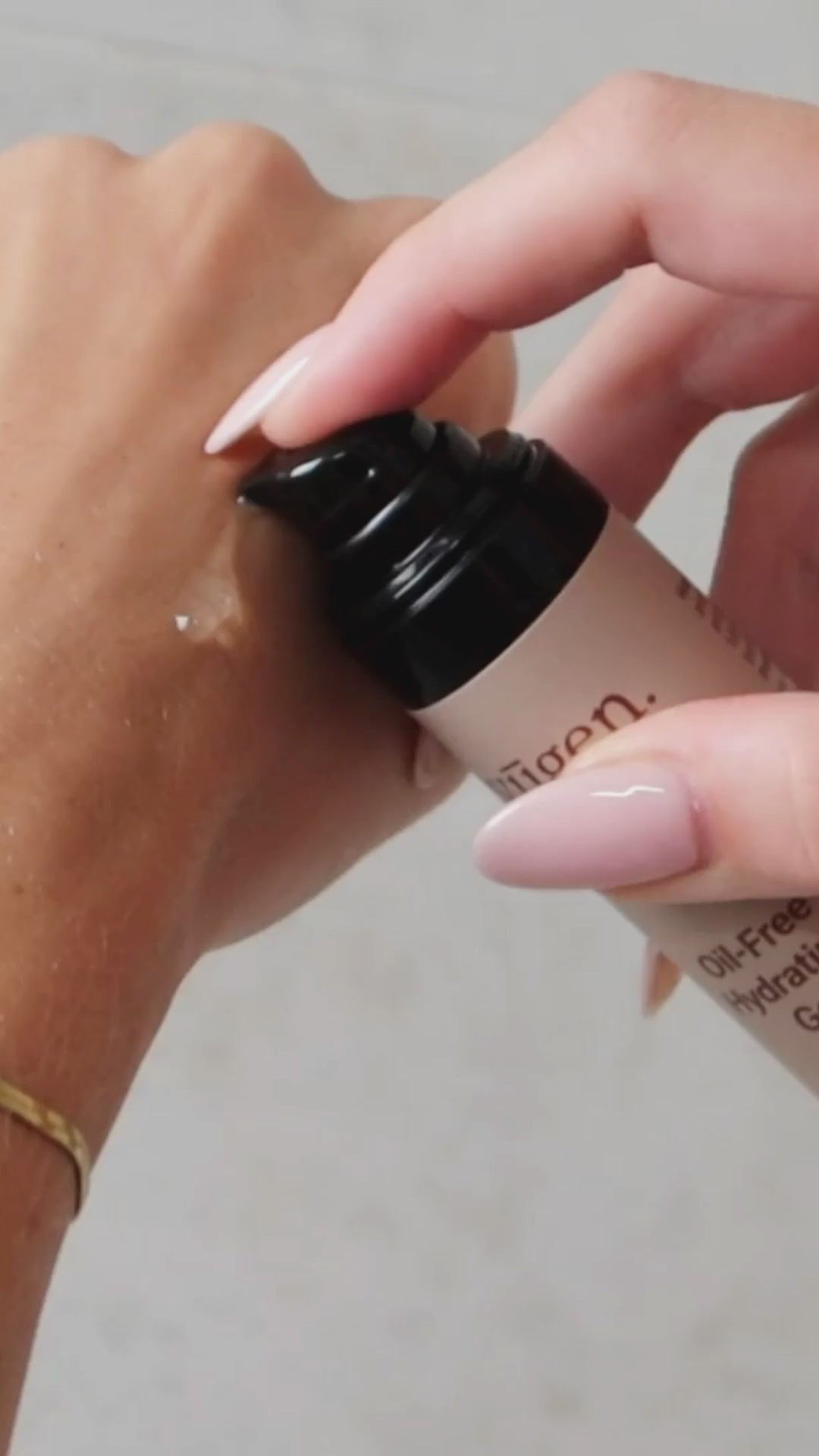 yūgen. skincare essentials Oil-Free Hydrating Gel